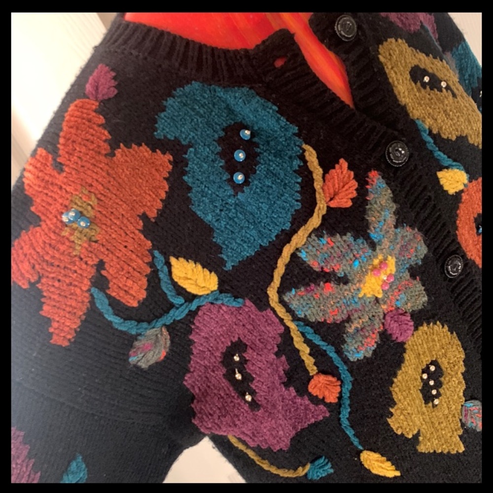 VINTAGE Floral Chunky Kawaii Adorable Show Stopper Cardigan Sweater - Picture 11 of 17